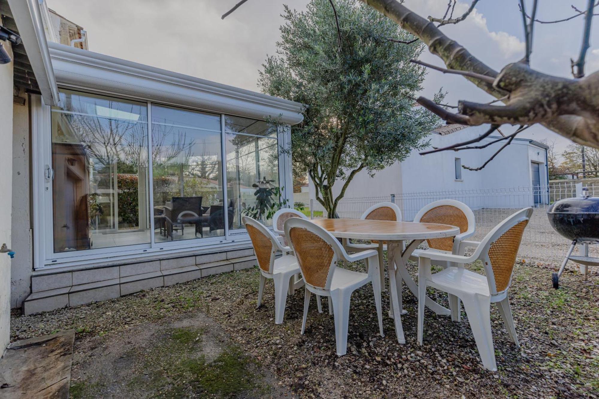 Charmante Maison Au Calme Ρουαγιάν Εξωτερικό φωτογραφία